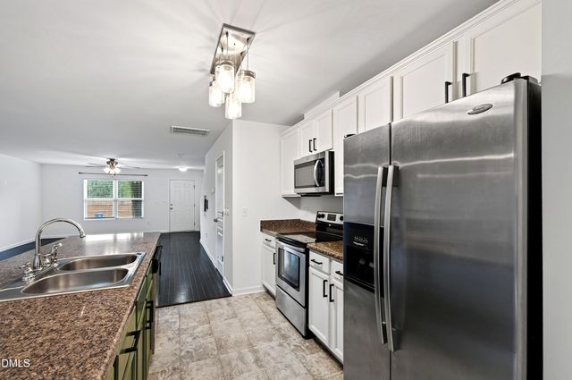 2931 Berkeley Springs Place, Raleigh, NC 27616