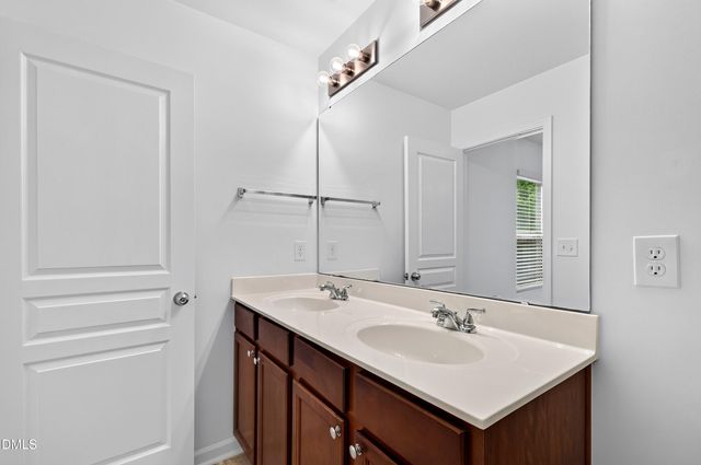 2931 Berkeley Springs Place, Raleigh, NC 27616