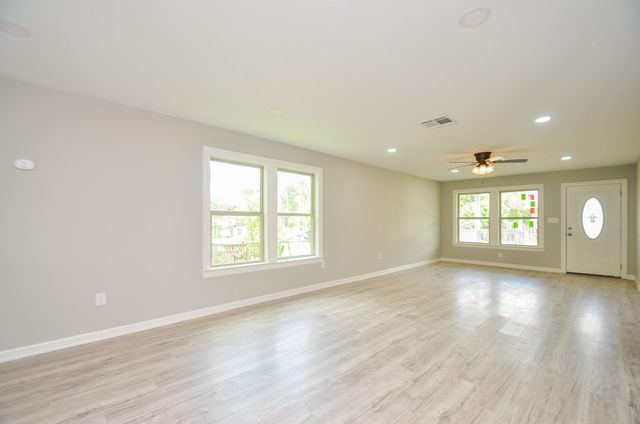 6114 Wedgefield Street, Houston, TX 77028