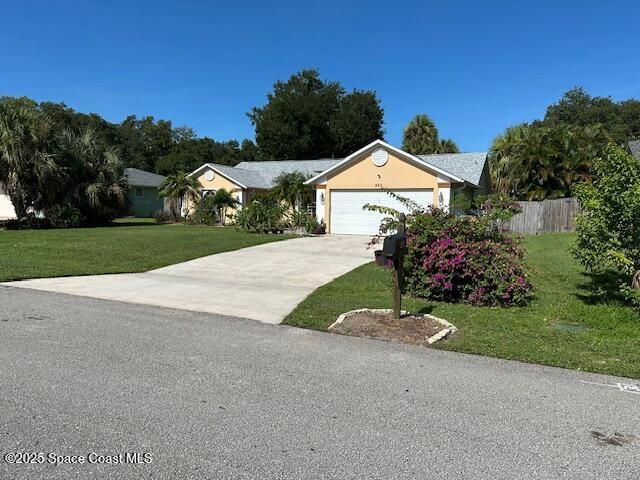480 Golden Dove Avenue NE, Palm Bay, FL 32907