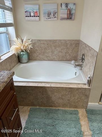 480 Golden Dove Avenue NE, Palm Bay, FL 32907