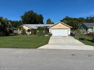 480 Golden Dove Avenue NE, Palm Bay, FL 32907