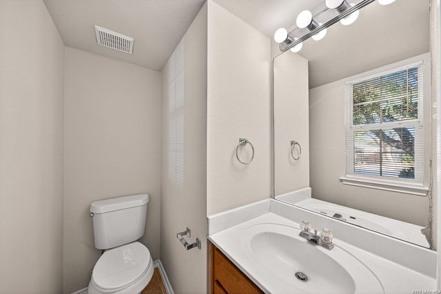 658 Granite Cliff, San Antonio, TX 78251