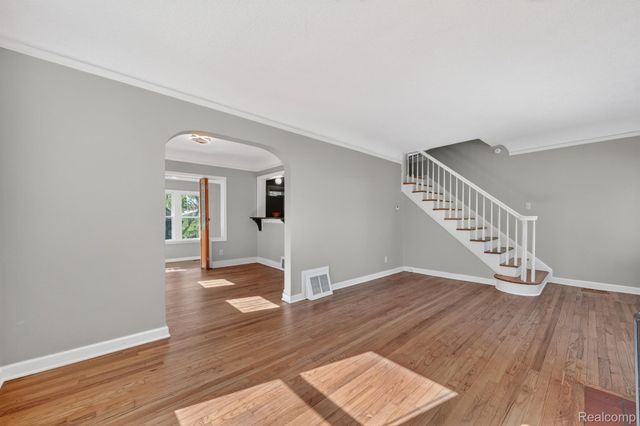 582 E Drayton Street, Ferndale, MI 48220