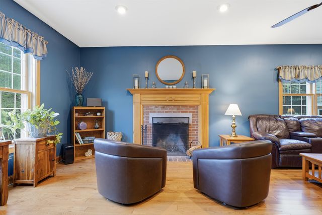 202 South Road, Deerfield, NH 03037
