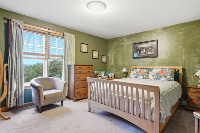202 South Road, Deerfield, NH 03037