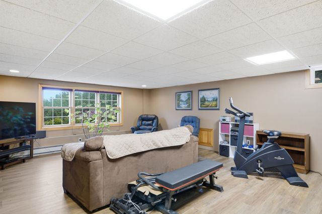 202 South Road, Deerfield, NH 03037