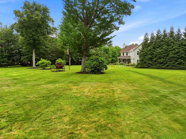 202 South Road, Deerfield, NH 03037