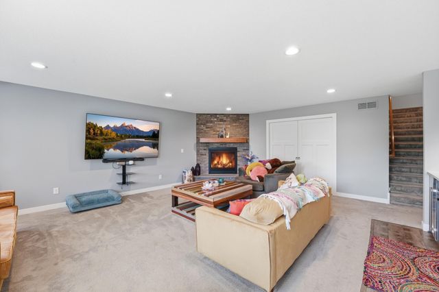 5737 Raven Point Road, Prior Lake, MN 55372