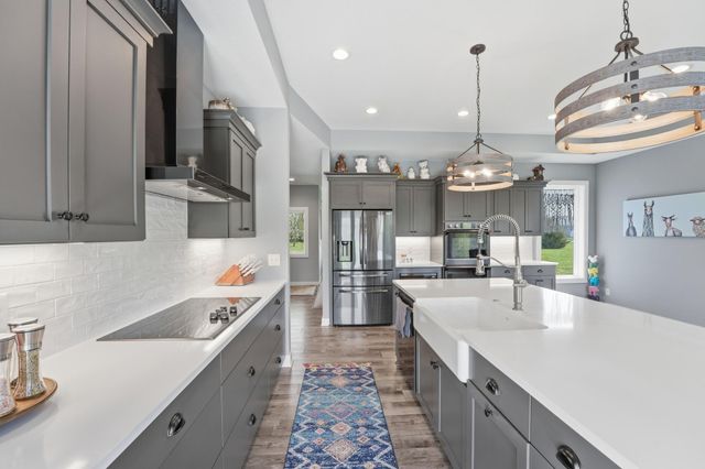 5737 Raven Point Road, Prior Lake, MN 55372