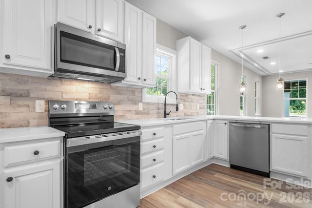 111 N Clay Street, Lowell, NC 28098