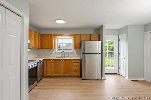 421 Reba Jackson Drive, Jeffersonville, IN 47130