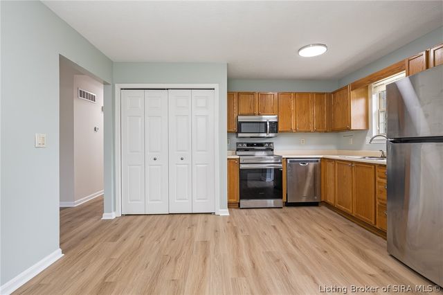 421 Reba Jackson Drive, Jeffersonville, IN 47130