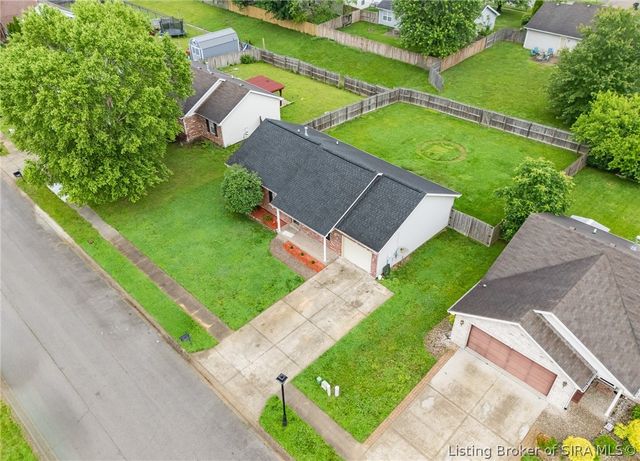 421 Reba Jackson Drive, Jeffersonville, IN 47130