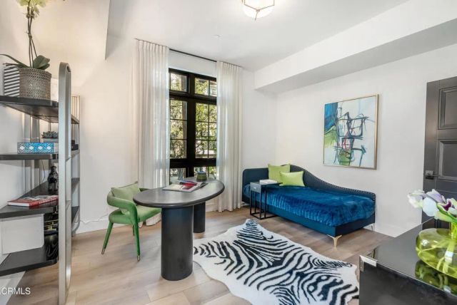 139 S Oak Knoll Avenue 402, Pasadena, CA 91101