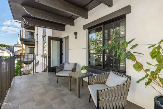 139 S Oak Knoll Avenue 402, Pasadena, CA 91101