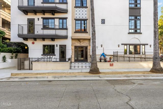 139 S Oak Knoll Avenue 402, Pasadena, CA 91101