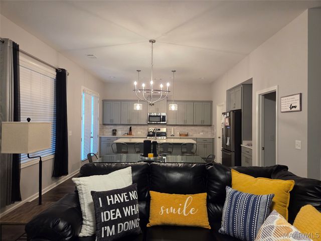 9348 Crescent Lodge Circle, Pike Road, AL 36064