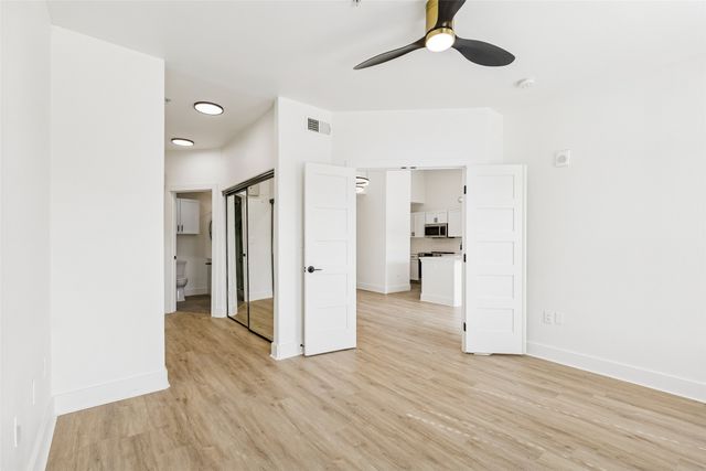 330 Las Colinas Boulevard E 434, Irving, TX 75039