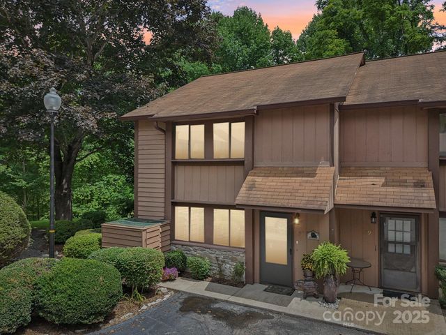 37 George Circle, Maggie Valley, NC 28751