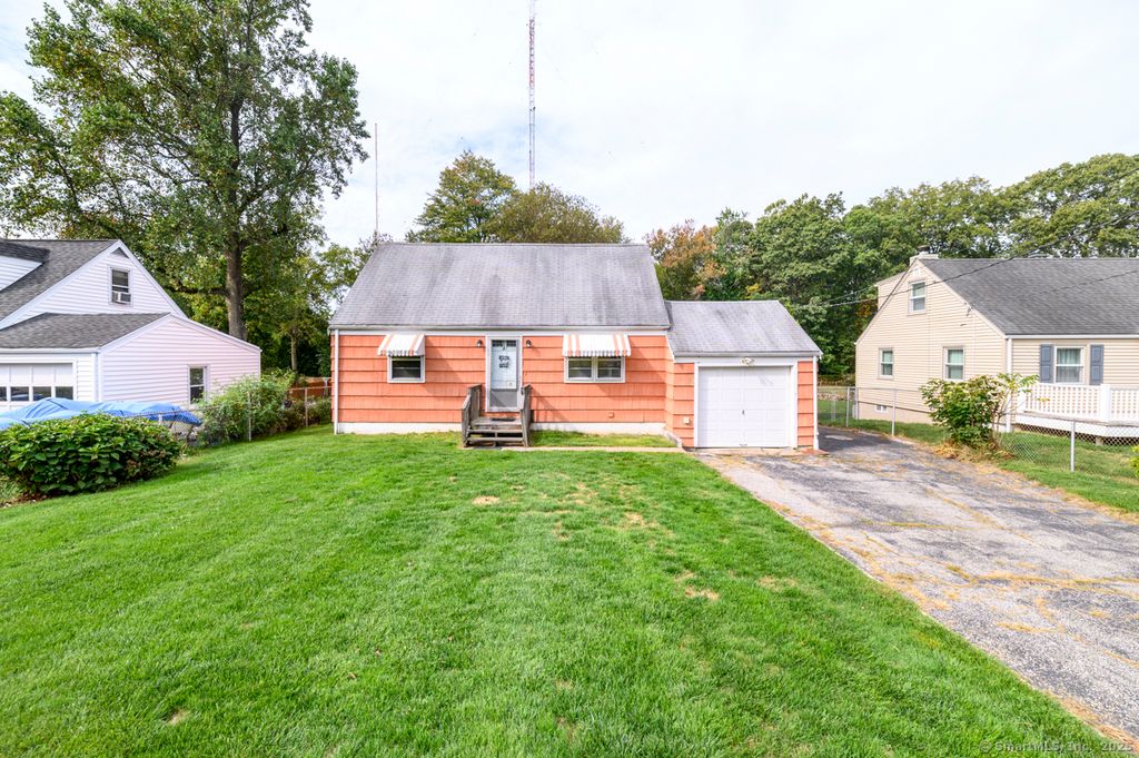 27 Eagle Road, Norwalk, CT 06850