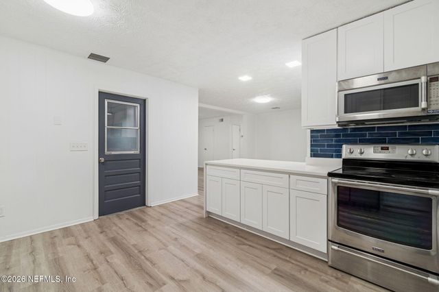 8234 FROST Street S, Jacksonville, FL 32221