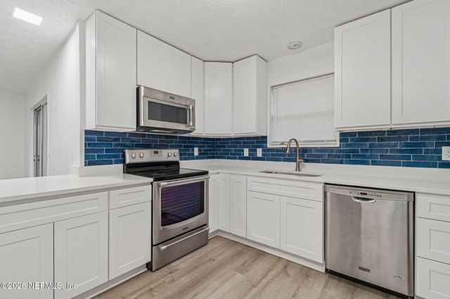 8234 FROST Street S, Jacksonville, FL 32221