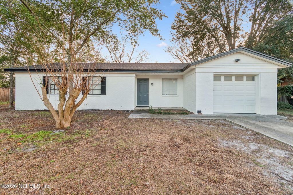 8234 FROST Street S, Jacksonville, FL 32221