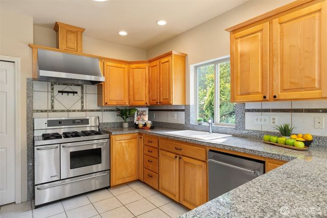 19061 Harris Avenue NE, Suquamish, WA 98392