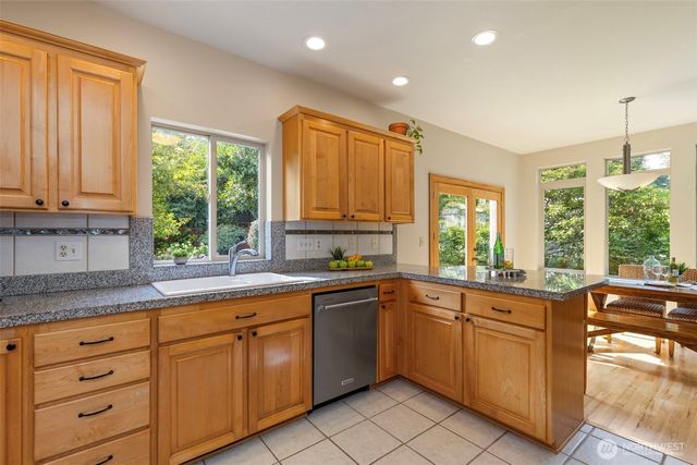 19061 Harris Avenue NE, Suquamish, WA 98392