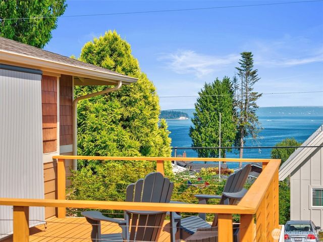 19061 Harris Avenue NE, Suquamish, WA 98392