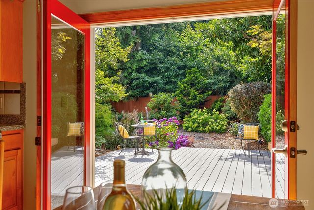 19061 Harris Avenue NE, Suquamish, WA 98392
