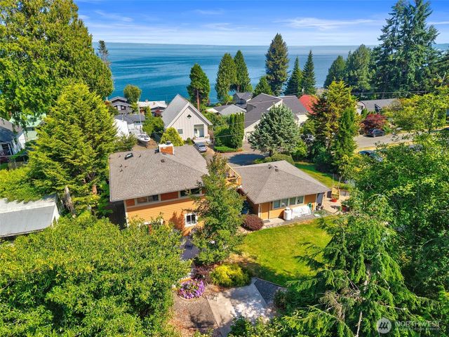 19061 Harris Avenue NE, Suquamish, WA 98392