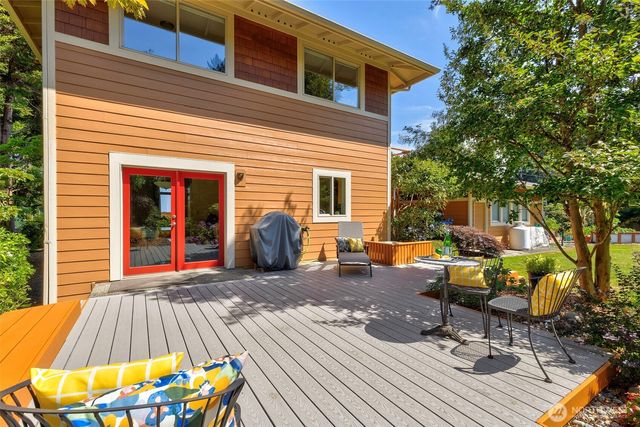 19061 Harris Avenue NE, Suquamish, WA 98392