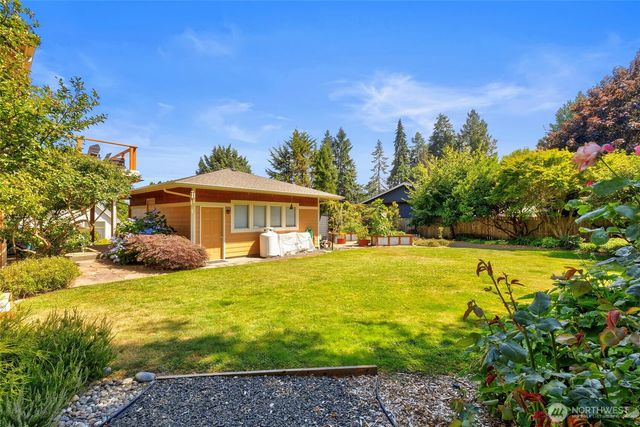19061 Harris Avenue NE, Suquamish, WA 98392