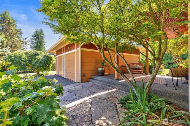 19061 Harris Avenue NE, Suquamish, WA 98392