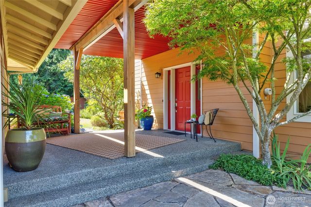 19061 Harris Avenue NE, Suquamish, WA 98392