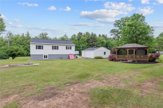 911 County Route 10, Schroeppel, NY 13132