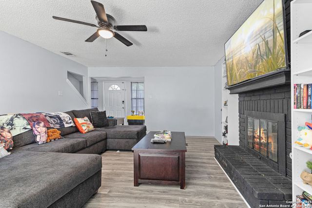 829 Garden Meadow, Universal City, TX 78148