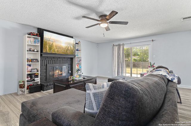 829 Garden Meadow, Universal City, TX 78148