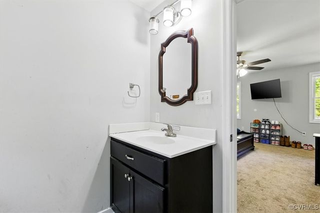 3704 Burnham Dr, Hopewell, VA 23860