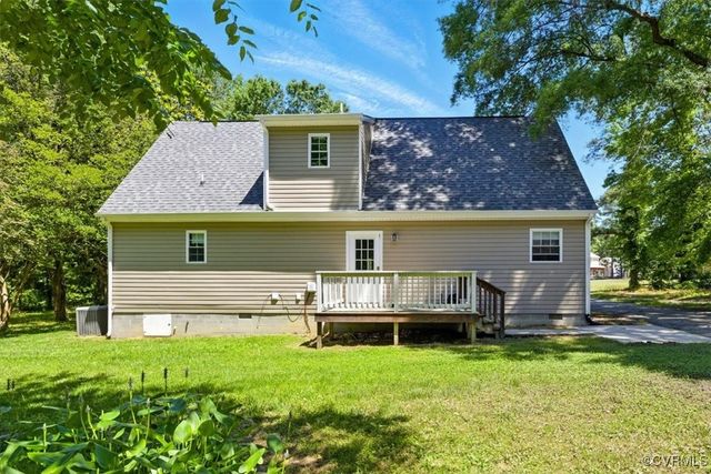 3704 Burnham Dr, Hopewell, VA 23860