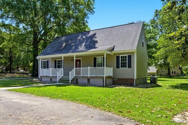 3704 Burnham Dr, Hopewell, VA 23860