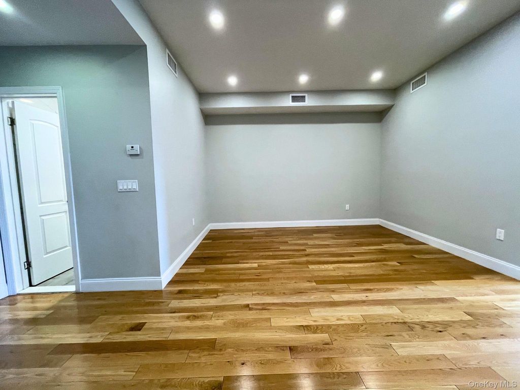 255 Amboy Street, Brooklyn, NY 11212