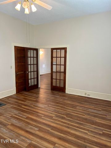 221 North Irish Street, Greeneville, TN 37745
