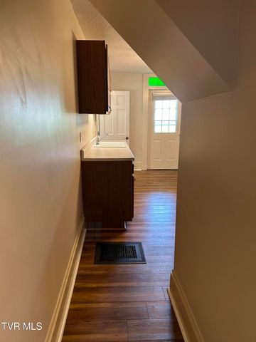 221 North Irish Street, Greeneville, TN 37745