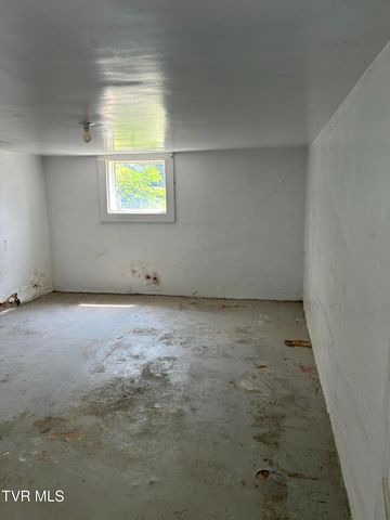221 North Irish Street, Greeneville, TN 37745
