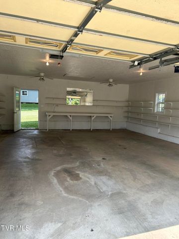 221 North Irish Street, Greeneville, TN 37745