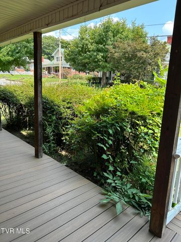 221 North Irish Street, Greeneville, TN 37745