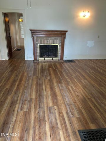 221 North Irish Street, Greeneville, TN 37745